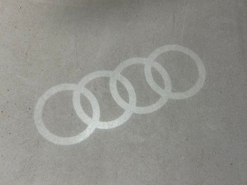Used 2023 Audi Q8 Premium AWD/4WD image 15