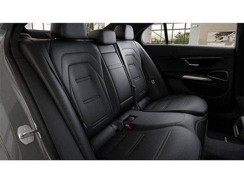 New 2026 Mercedes-Benz E 53 AMG e 4MATIC Sedan image 5