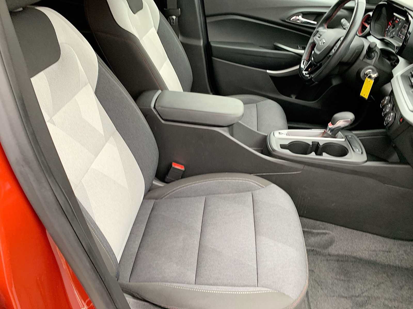 Certified 2024 Chevrolet Trax RS FWD image 24