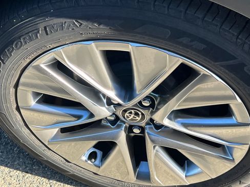 Used 2021 Toyota Mirai w/ Advanced Technology Package RWD image 17