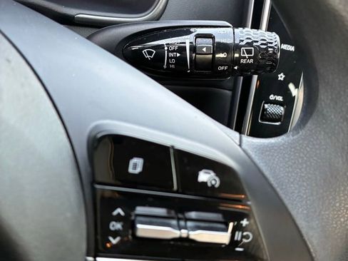 Used 2023 Hyundai Tucson SE image 25