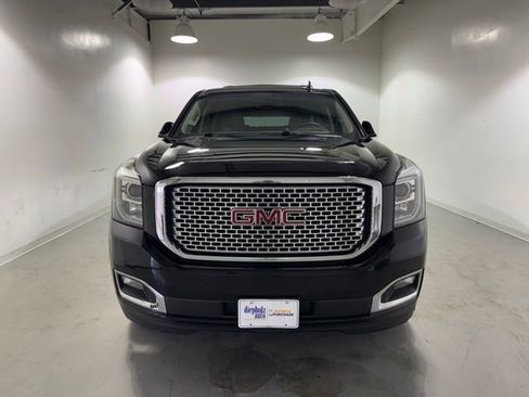 Used 2017 GMC Yukon XL Denali w/ Open Road Package AWD/4WD image 2