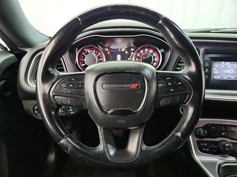 Used 2015 Dodge Challenger SXT RWD image 12