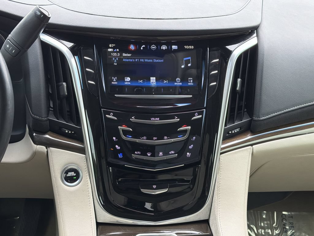 Used 2020 Cadillac Escalade Premium Luxury AWD/4WD image 4