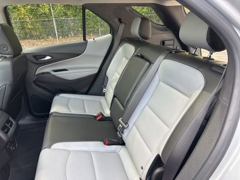 Used 2021 Chevrolet Equinox Premier image 24