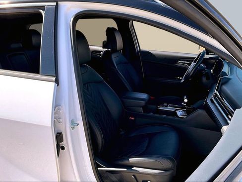 Certified 2023 Kia Sportage X-Pro Prestige image 7