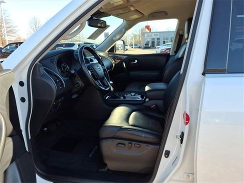 Certified 2021 Nissan Armada SV w/ SV Appearance Package image 4