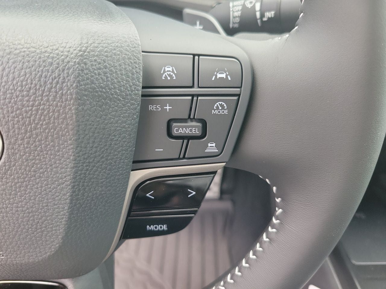 Used 2026 Toyota Camry SE FWD image 21