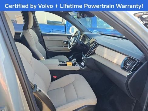 Used 2025 Volvo XC90 B5 Plus image 8