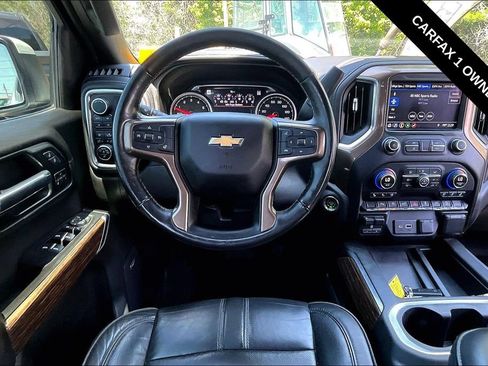 Used 2019 Chevrolet Silverado 1500 High Country w/ Z71 Off-Road Package AWD/4WD image 9