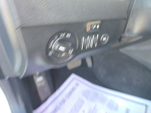 Used 2022 Chrysler 300 Touring L w/ Comfort Group image 24