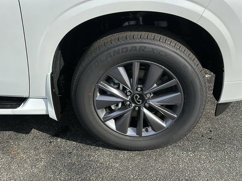 New 2026 INFINITI QX80 Pure image 6