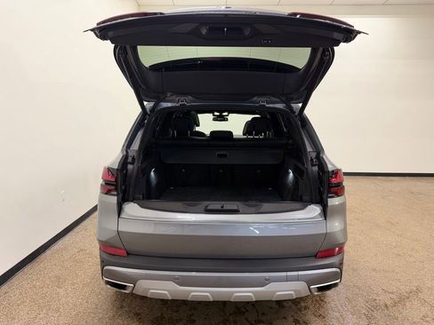 Used 2024 BMW X5 xDrive40i image 5