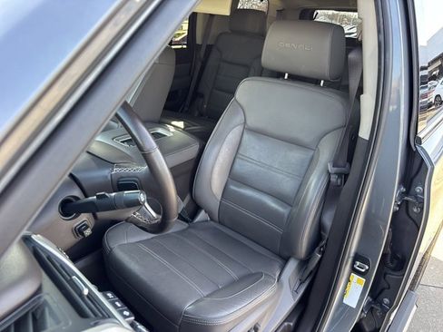 Used 2019 GMC Yukon Denali w/ Denali Ultimate Package image 25