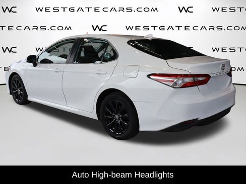 Used 2019 Toyota Camry LE image 5