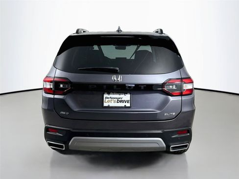 Used 2023 Honda Pilot Elite image 8