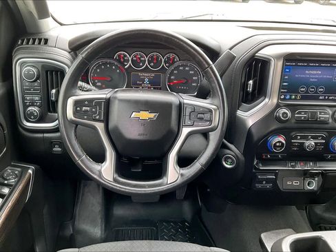 Used 2022 Chevrolet Silverado 3500 LT w/ Convenience Package image 6