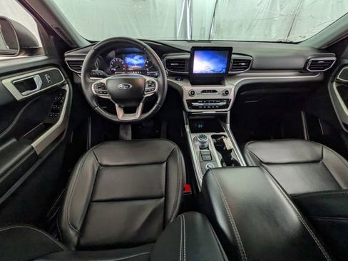 Certified 2023 Ford Explorer XLT w/ Equipment Group 202A AWD/4WD image 11