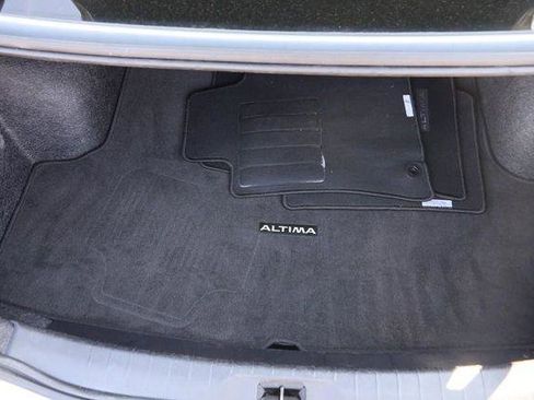 Used 2024 Nissan Altima 2.5 SV image 7