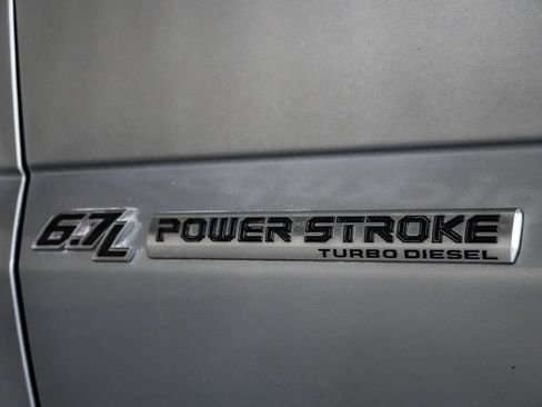 Used 2022 Ford F250 Platinum w/ FX4 Off-Road Package AWD/4WD image 45