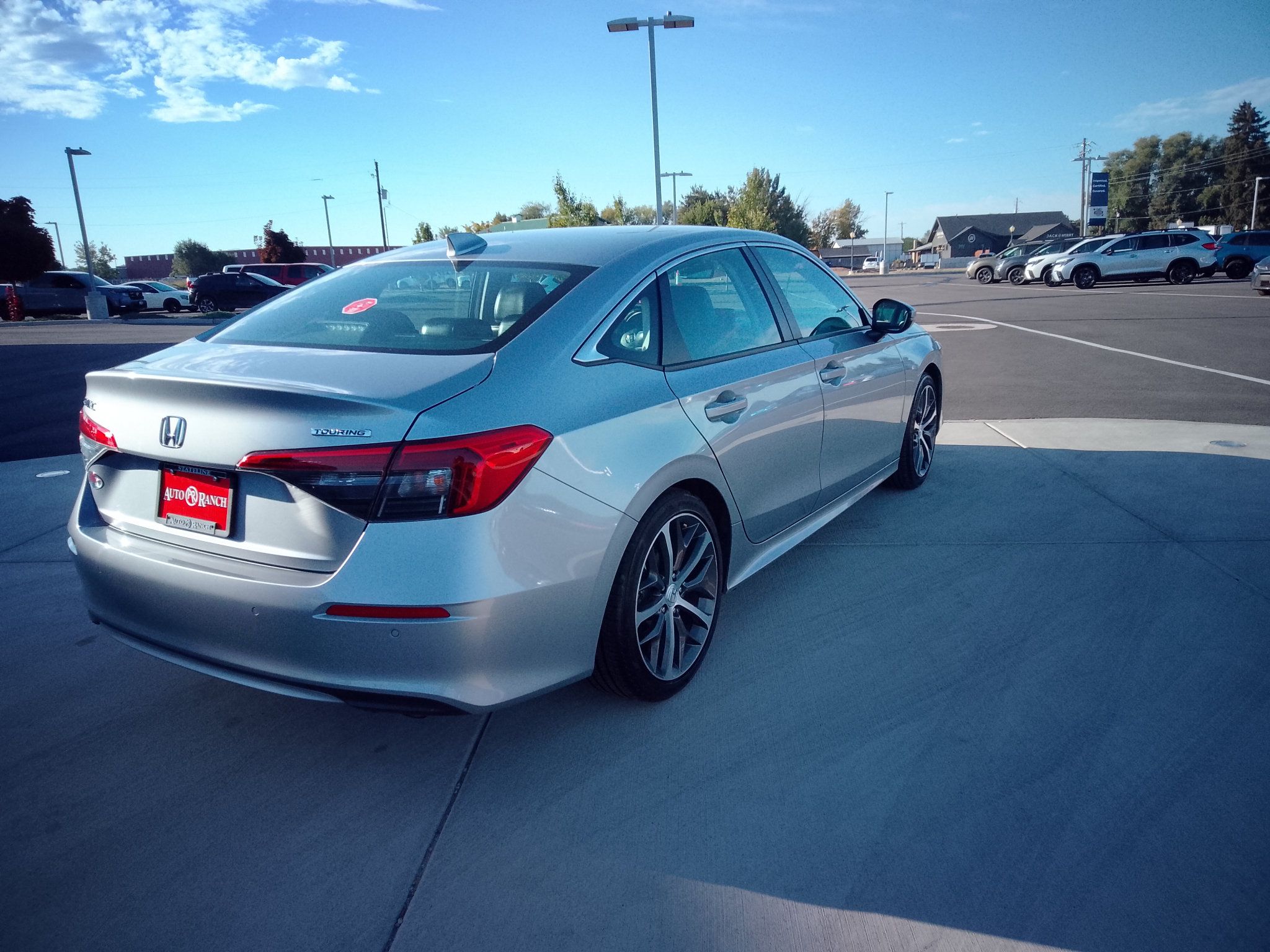 Used 2023 Honda Civic Touring image 2