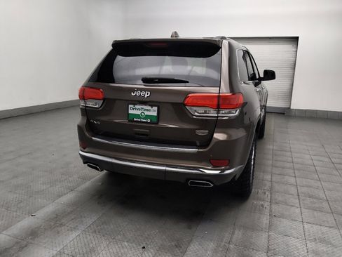 Used 2017 Jeep Grand Cherokee Summit AWD/4WD image 9