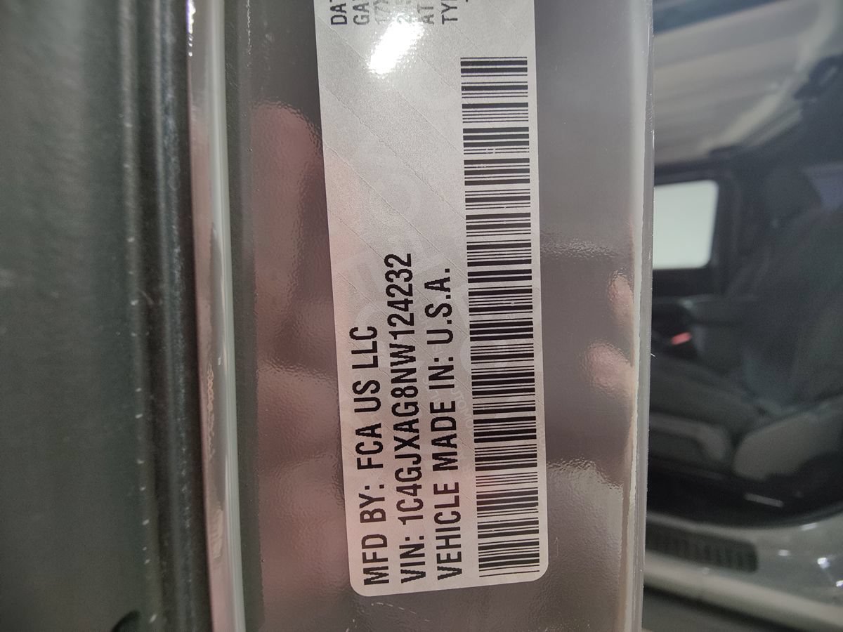 Used 2022 Jeep Wrangler Sport AWD/4WD image 28