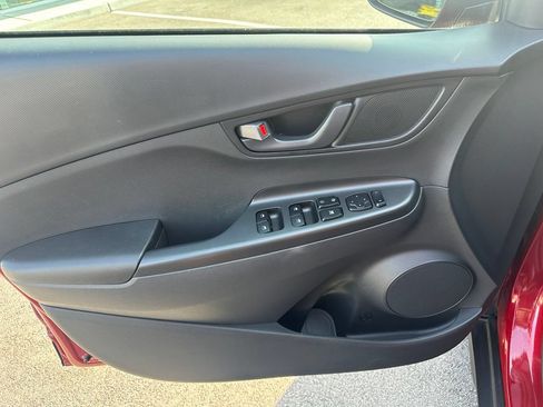 Certified 2023 Hyundai Kona SEL AWD/4WD image 12
