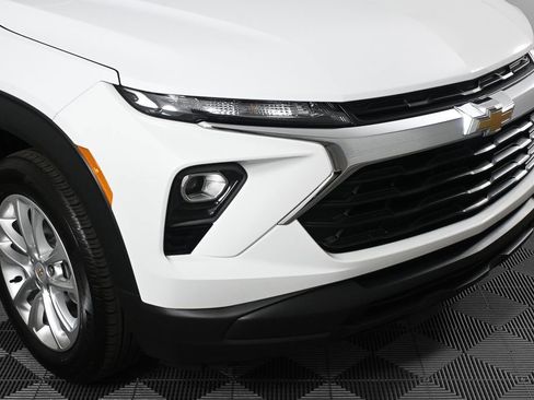 Used 2024 Chevrolet TrailBlazer LS w/ LS Convenience Package image 33