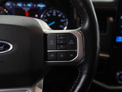 Used 2023 Ford Expedition Max XLT image 18