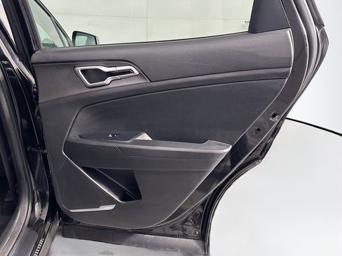 Used 2024 Kia Sportage LX image 30