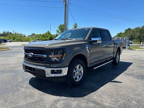 Used 2025 Ford F150 XLT w/ Equipment Group 302A MID AWD/4WD image 7