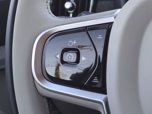 New 2026 Volvo XC90 B6 Ultra w/ Protection Package Premier AWD/4WD image 23
