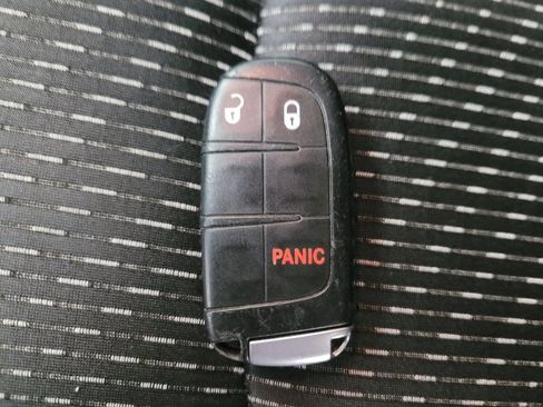 Used 2020 Dodge Journey SE w/ SE Popular Equipment Group image 32