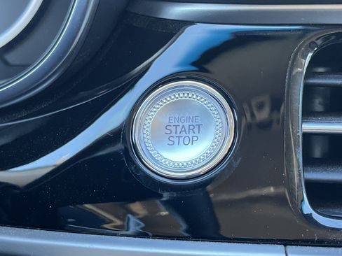 Used 2026 Genesis G70 2.5T image 9