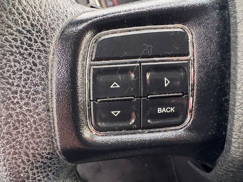 Used 2015 Dodge Journey SXT w/ Flexible Seating Group image 30