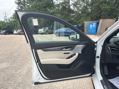 Used 2021 Cadillac CT5 V w/ Premium Package RWD image 17
