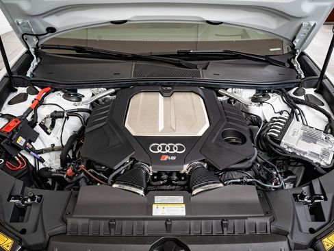 New 2025 Audi RS 6 performance image 44