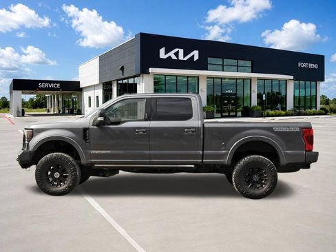 Used 2021 Ford F250 Lariat AWD/4WD image 8