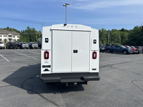 New 2026 GMC Savana 3500 w/ Power Convenience Package RWD image 4