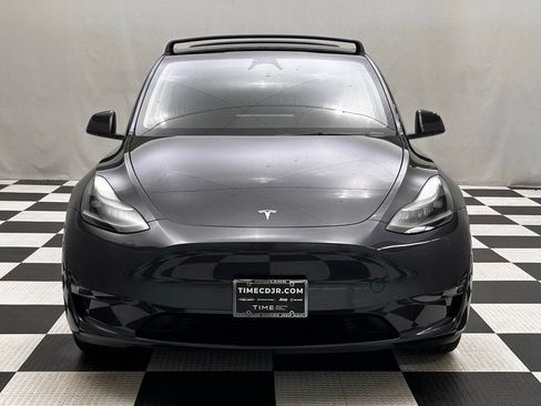 Used 2025 Tesla Model Y Long Range AWD/4WD image 3