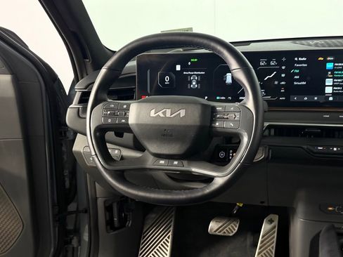 Used 2024 Kia EV9 GT-Line AWD/4WD image 14