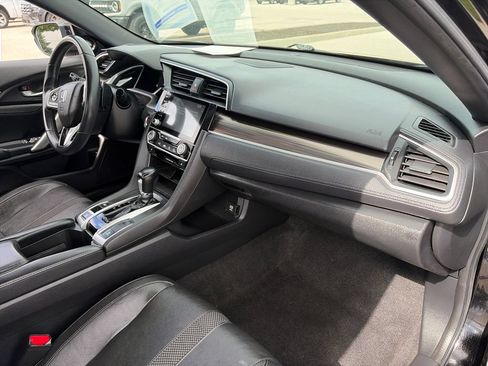 Used 2020 Honda Civic Touring image 10