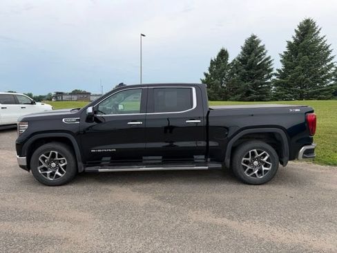 Used 2024 GMC Sierra 1500 SLT w/ SLT Premium Plus Package AWD/4WD image 7