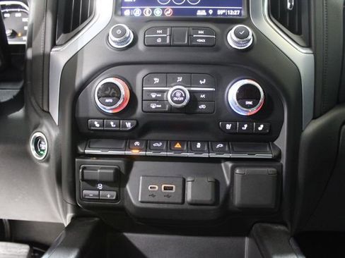 Used 2019 GMC Sierra 1500 SLT w/ SLT Premium Package image 37