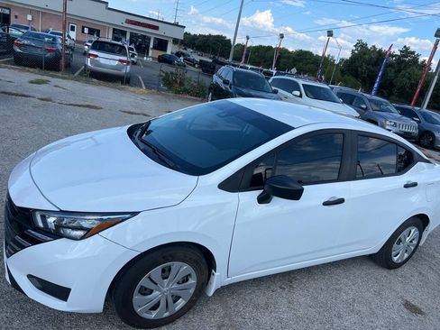 Used 2025 Nissan Versa S w/ Trunk Package FWD image 10