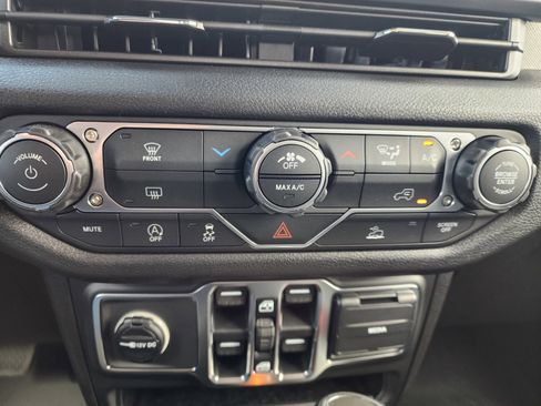 New 2026 Jeep Gladiator Sport AWD/4WD image 21