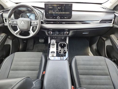 Used 2025 Mitsubishi Outlander SE AWD/4WD image 19