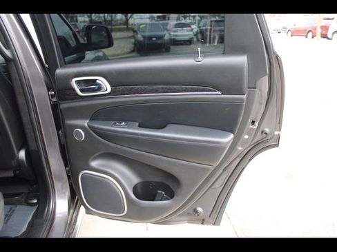Used 2018 Jeep Grand Cherokee Summit w/ Platinum Series Group AWD/4WD image 25