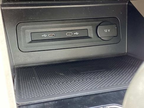 Used 2023 Volkswagen Atlas SEL AWD/4WD image 12